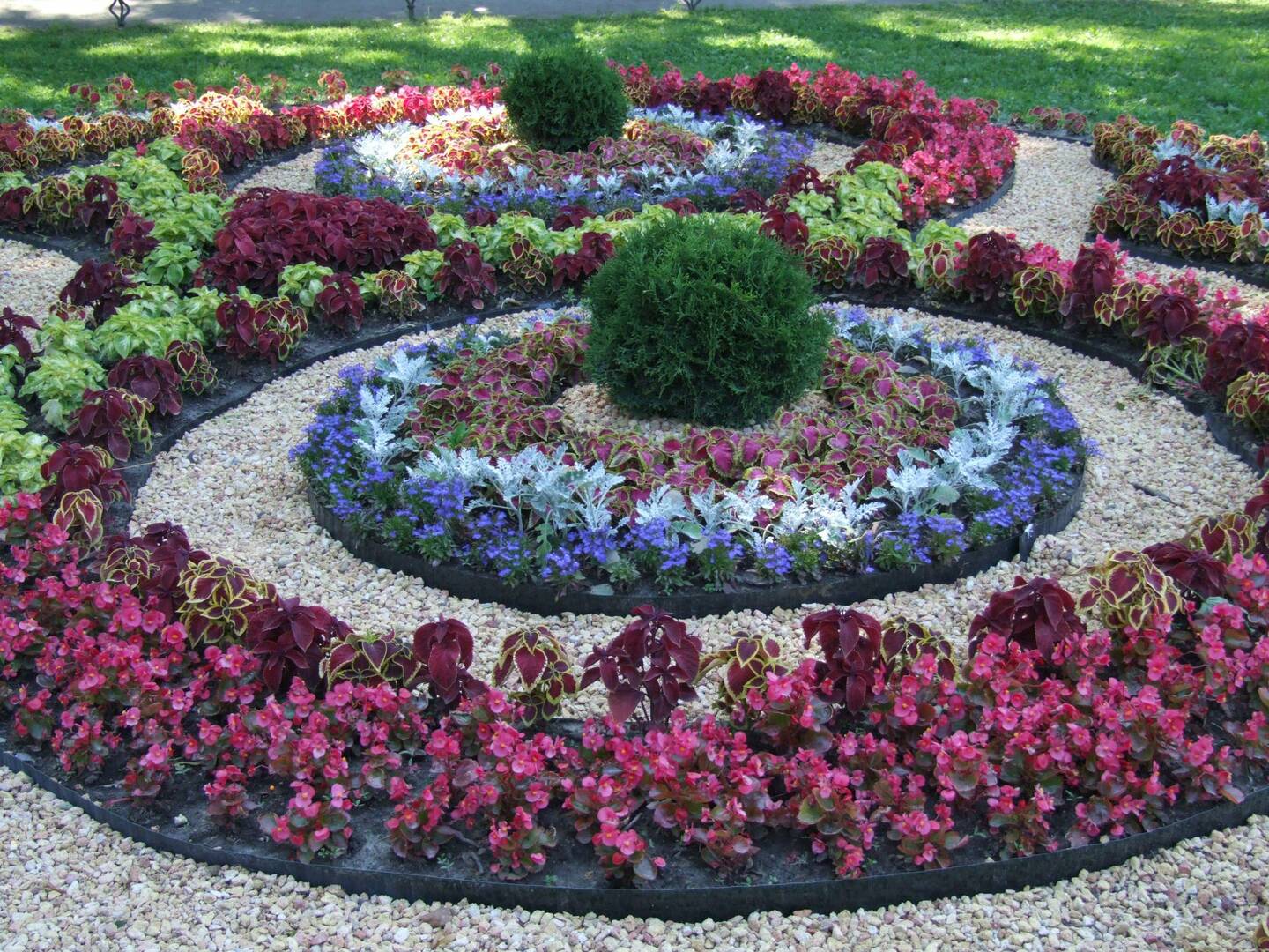 Earth Works Lawn & Landscape
