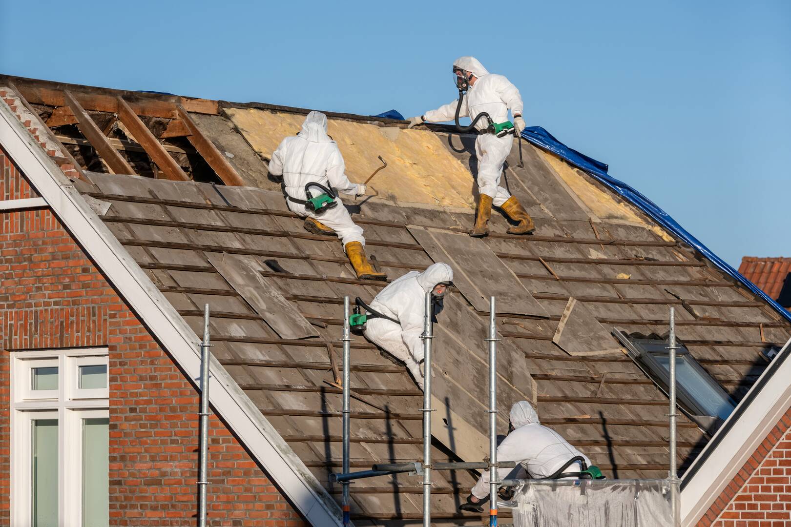 K & L Roofing Inc